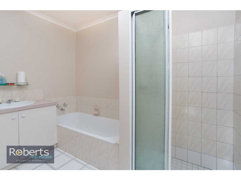 2/104 Franmaree Rd, Newnham TAS 7248