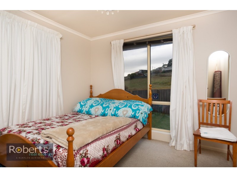 2/104 Franmaree Rd, Newnham TAS 7248