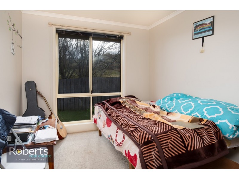 2/104 Franmaree Rd, Newnham TAS 7248