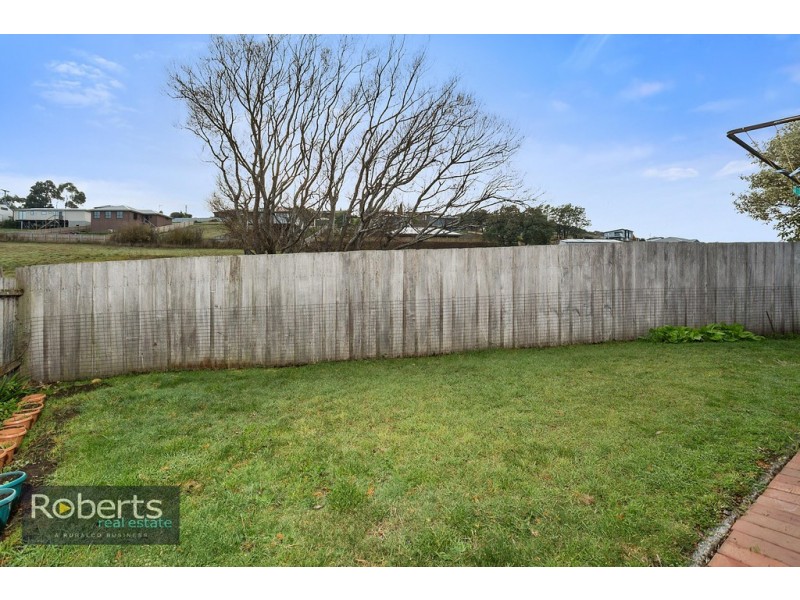 2/104 Franmaree Rd, Newnham TAS 7248