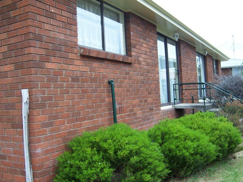 2/22 Bishops Drive, Newnham TAS 7248