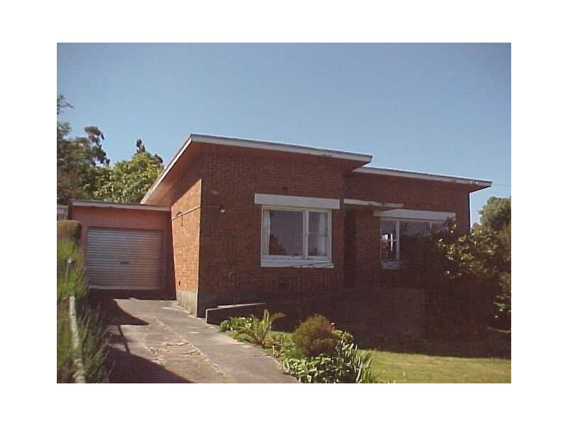 11 Summit Road, Trevallyn TAS 7250