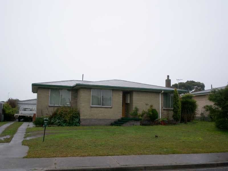 3 Roberts Avenue, George Town TAS 7253