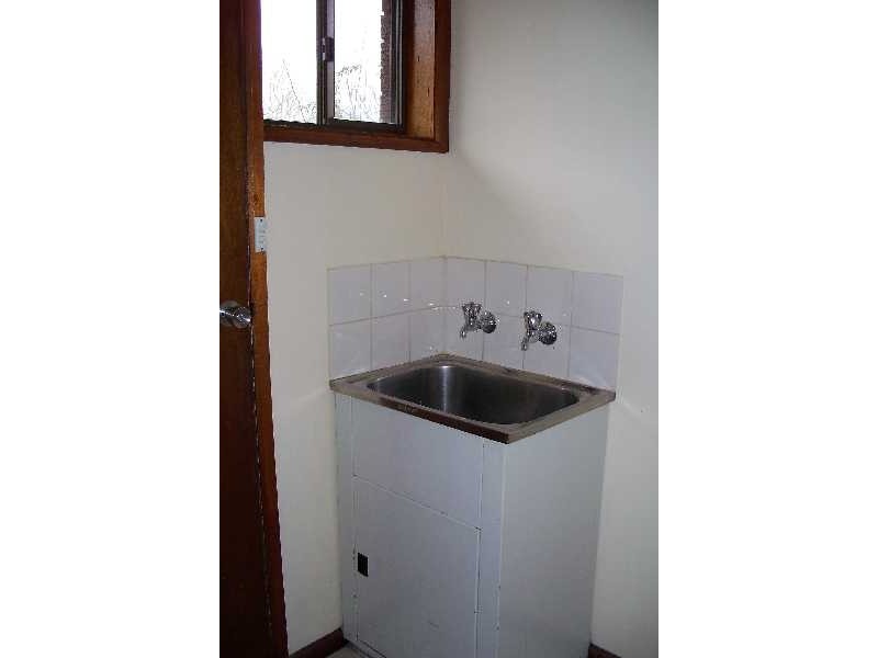 2/49  Country Club Avenue, Prospect TAS 7250