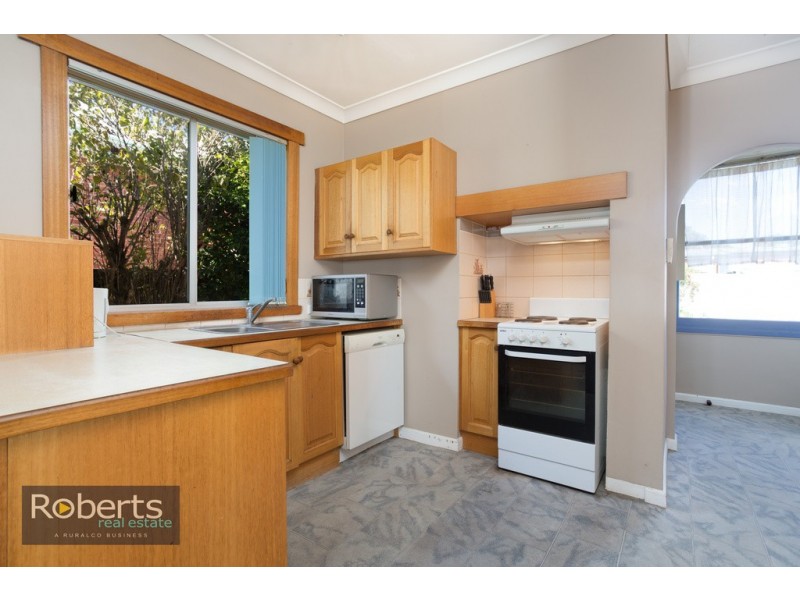 49 Cornwall Crescent, Newnham TAS 7248