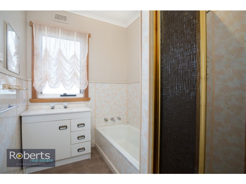 49 Cornwall Crescent, Newnham TAS 7248