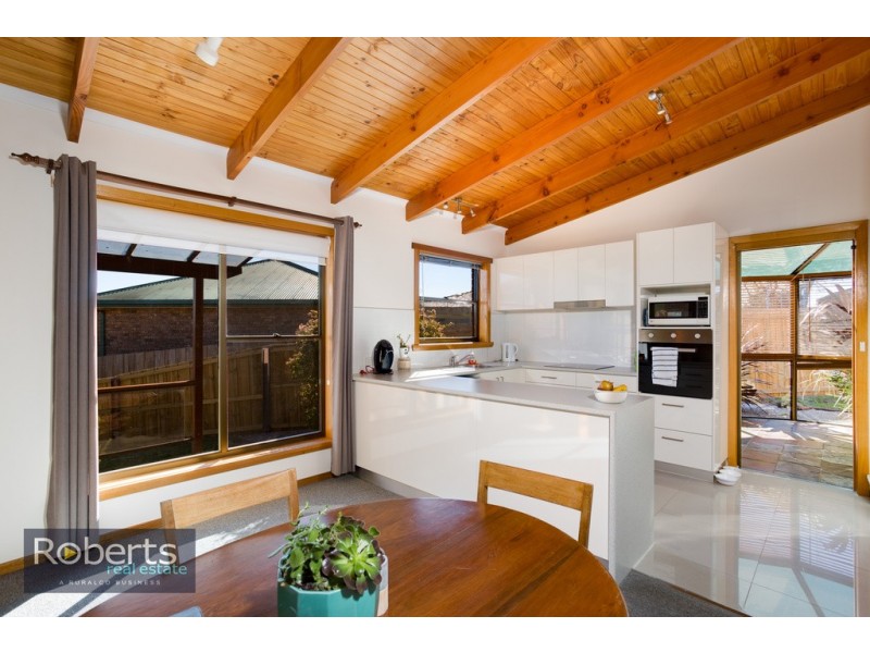 27 Michael St, Summerhill TAS 7250