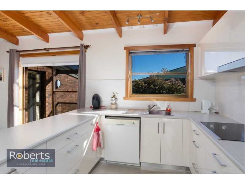 27 Michael St, Summerhill TAS 7250