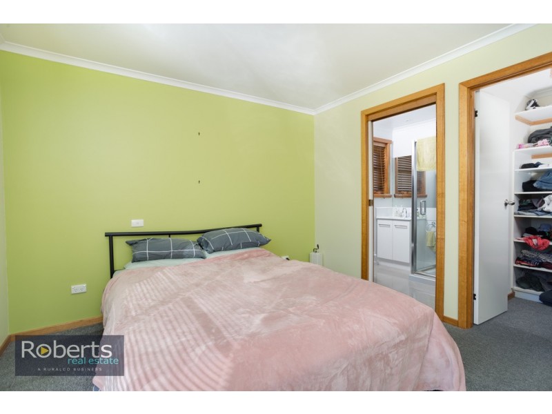 27 Michael St, Summerhill TAS 7250
