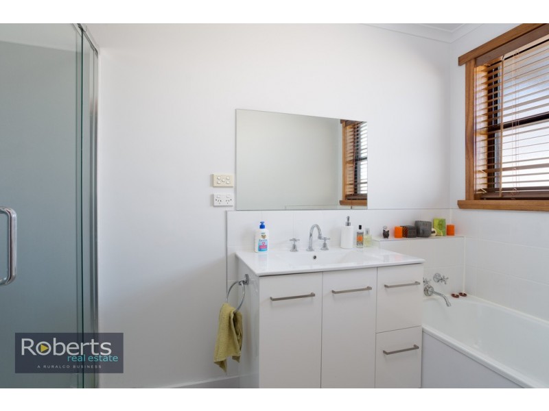 27 Michael St, Summerhill TAS 7250