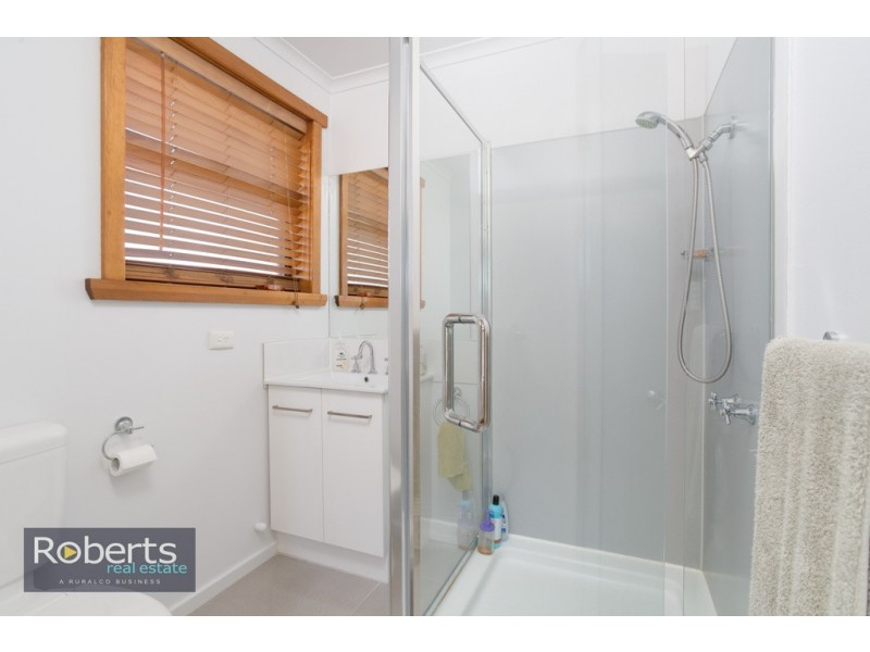 27 Michael St, Summerhill TAS 7250