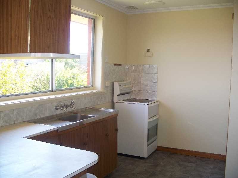 22 Cornwall Crescent, Newnham TAS 7248