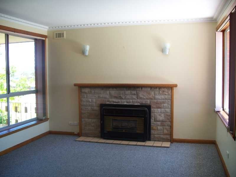 22 Cornwall Crescent, Newnham TAS 7248