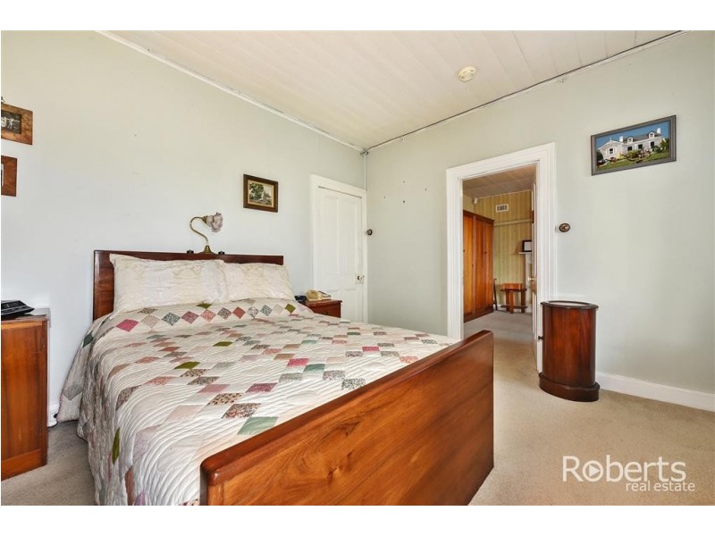 208 Alanvale Rd, Newnham TAS 7248