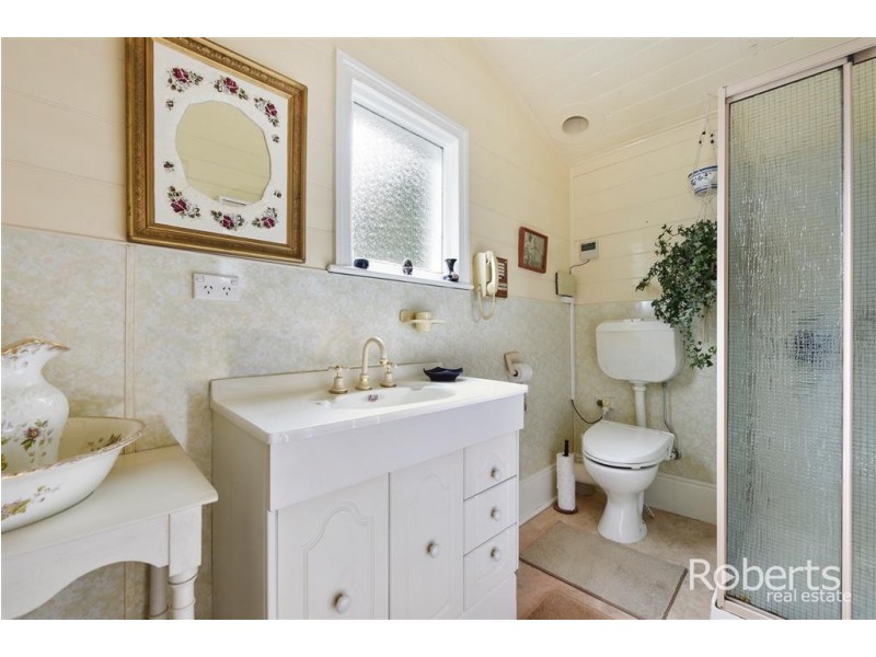 208 Alanvale Rd, Newnham TAS 7248