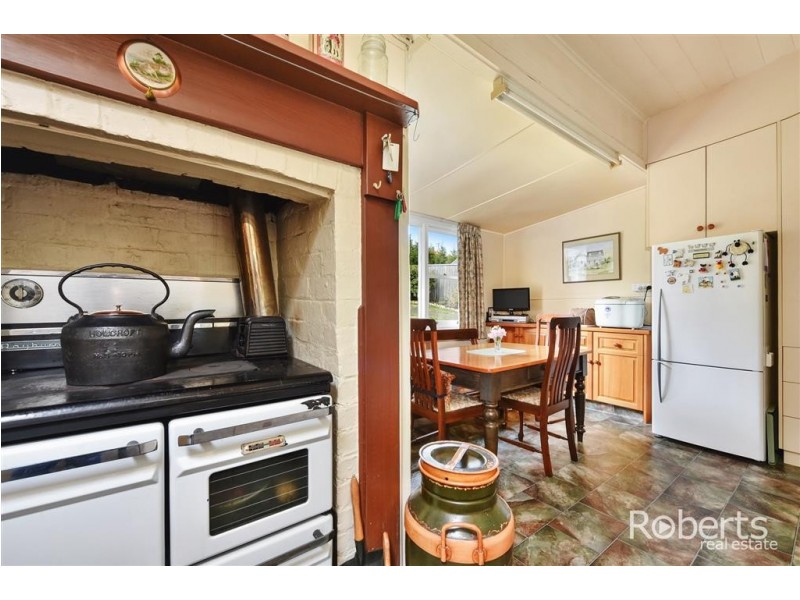 208 Alanvale Rd, Newnham TAS 7248