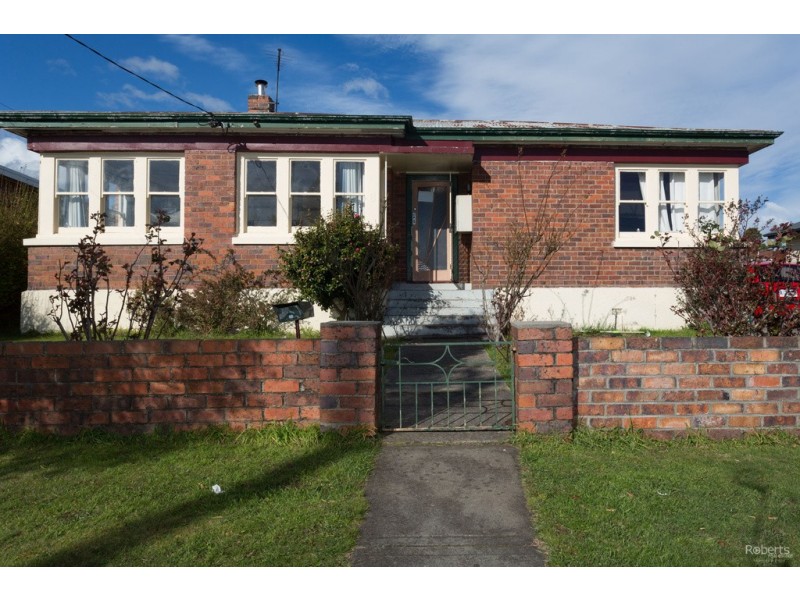 8 Sayer St, Newnham TAS 7248