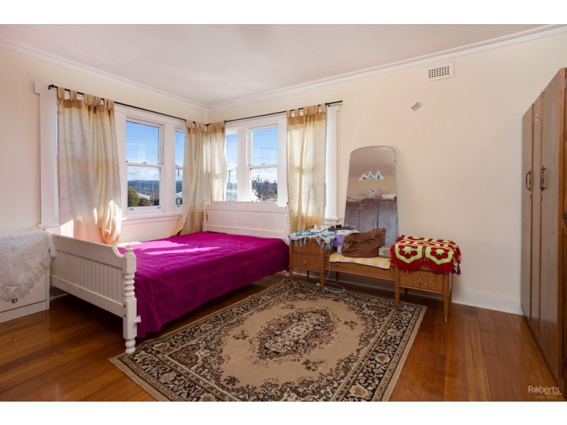 8 Sayer St, Newnham TAS 7248