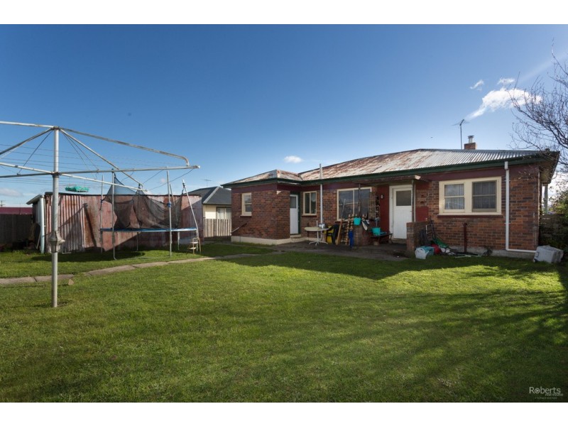 8 Sayer St, Newnham TAS 7248