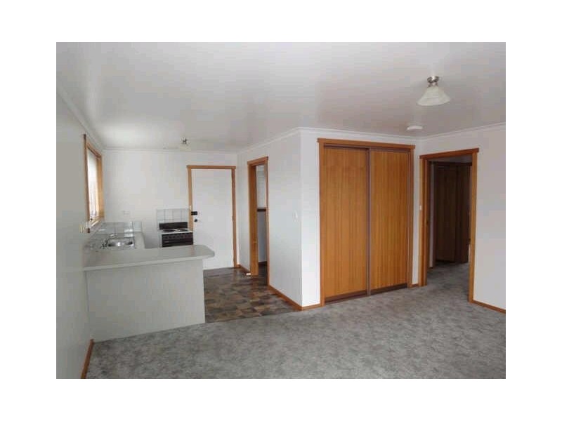 2/7 Foch Street, Mowbray TAS 7248