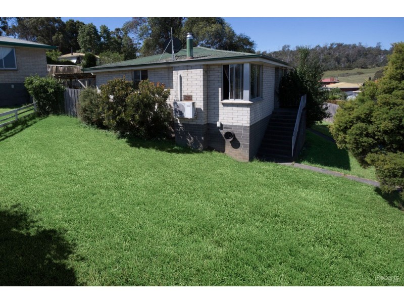 4 Emerald Place, Ravenswood TAS 7250