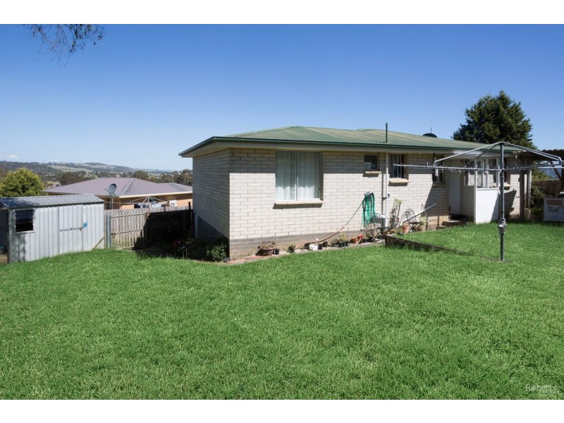 4 Emerald Place, Ravenswood TAS 7250