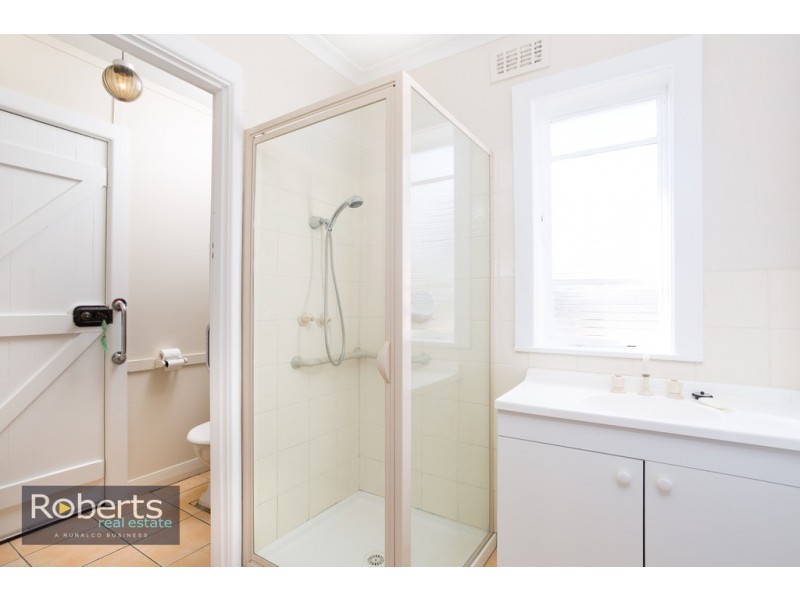 1 Pine Avenue, Newstead TAS 7250