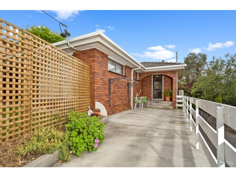 2/22 Connaught Crescent, West Launceston TAS 7250