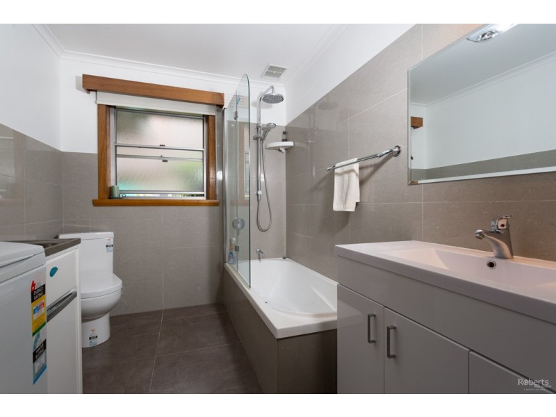 2/22 Connaught Crescent, West Launceston TAS 7250
