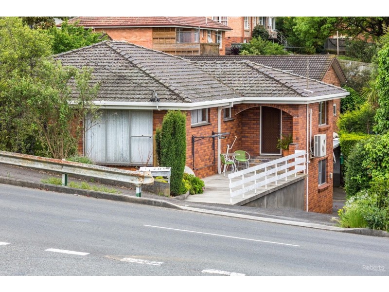 2/22 Connaught Crescent, West Launceston TAS 7250