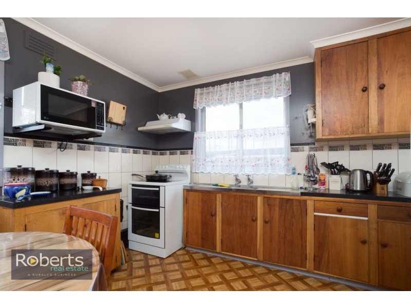 12 Parangana Place, Waverley TAS 7250