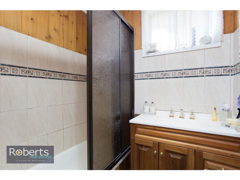 12 Parangana Place, Waverley TAS 7250