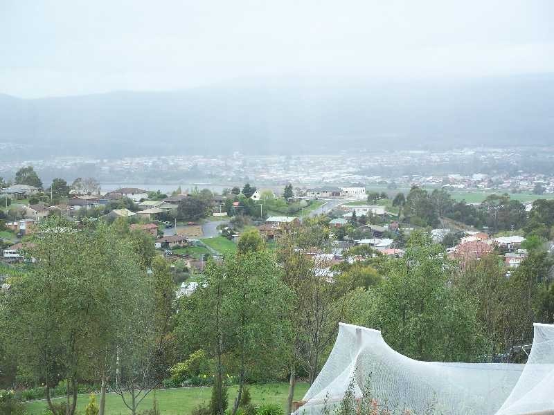 2/12 Sunnyside Crescent, Trevallyn TAS 7250