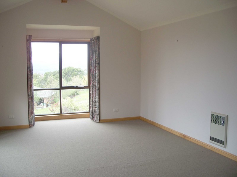 2/12 Sunnyside Crescent, Trevallyn TAS 7250