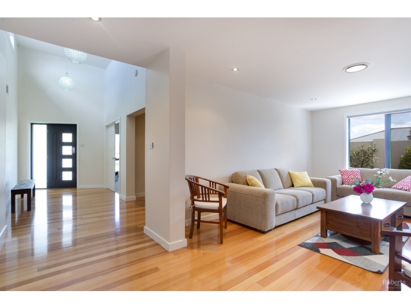 6 Dundas St, Youngtown TAS 7249