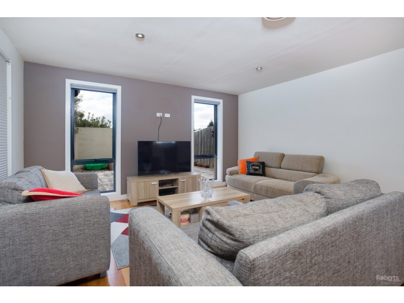 6 Dundas St, Youngtown TAS 7249