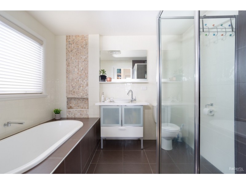 6 Dundas St, Youngtown TAS 7249