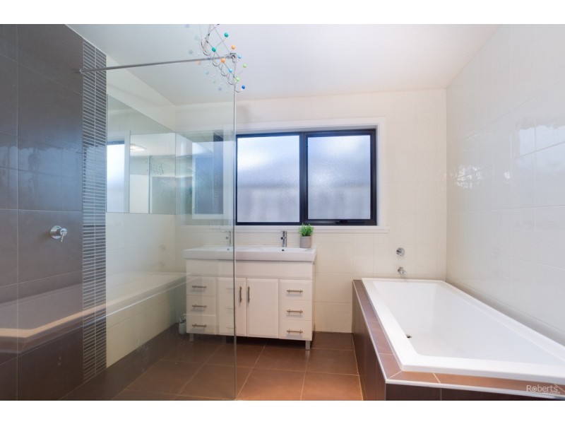 6 Dundas St, Youngtown TAS 7249
