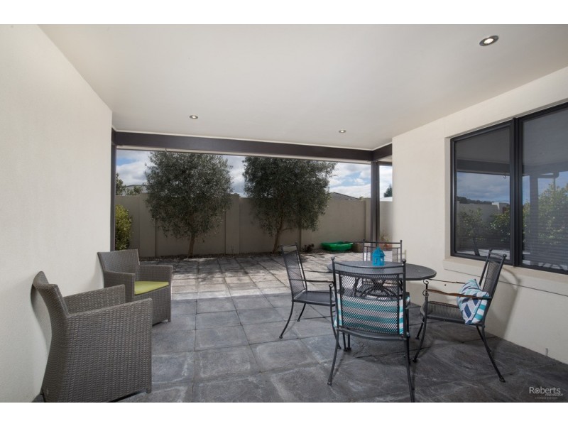 6 Dundas St, Youngtown TAS 7249
