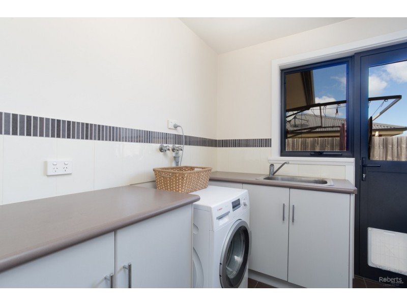 6 Dundas St, Youngtown TAS 7249