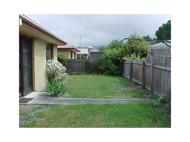 4/4 Norman Court, Newnham TAS 7248