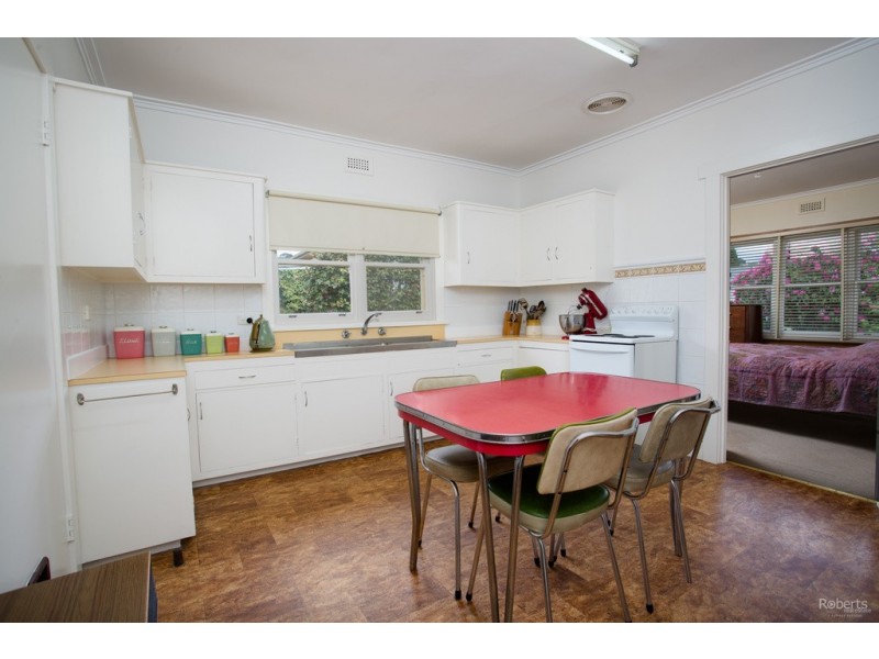 20 Freeland Crescent, Riverside TAS 7250