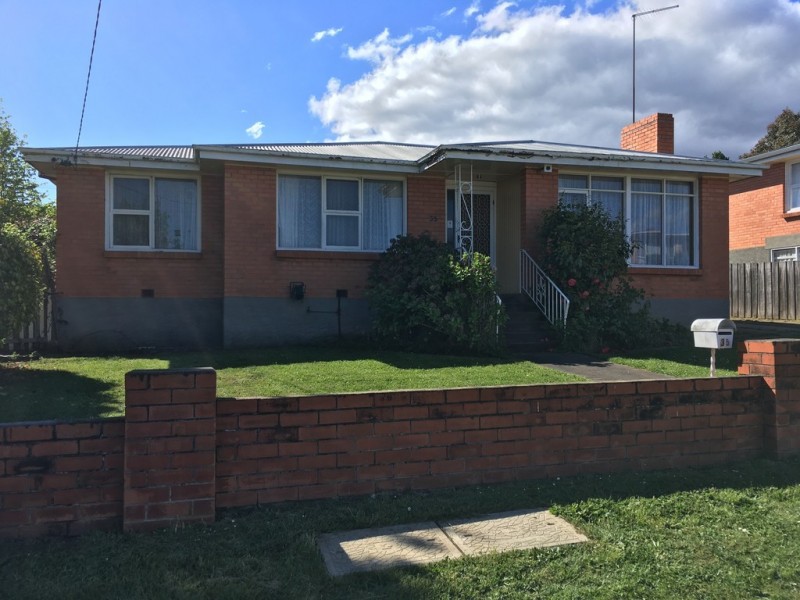 35 Paringa Avenue, Newnham TAS 7248