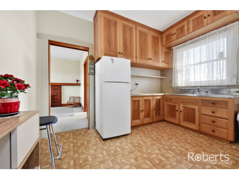 4 Tompsons Lane, Newnham TAS 7248