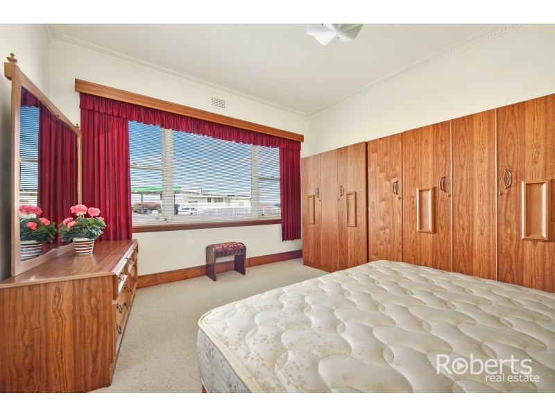 4 Tompsons Lane, Newnham TAS 7248