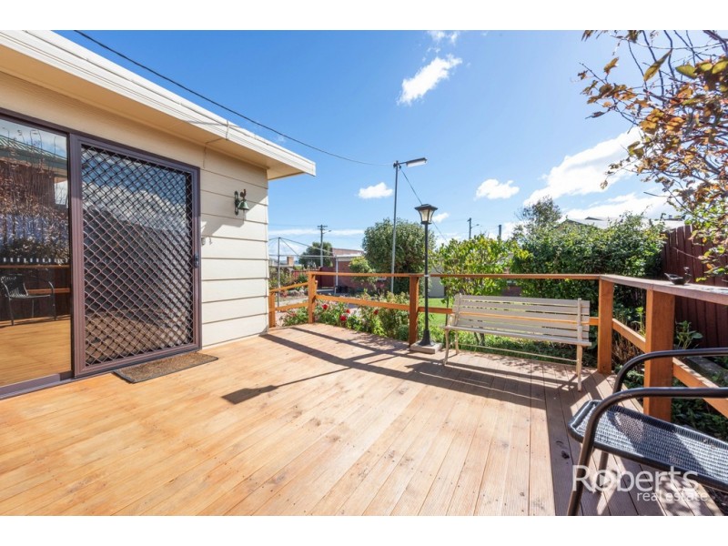 4 Tompsons Lane, Newnham TAS 7248