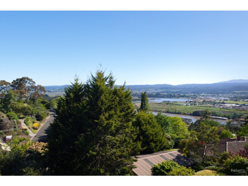 15 Cherry Road, Trevallyn TAS 7250