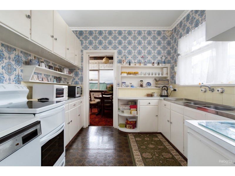 15 Cherry Road, Trevallyn TAS 7250