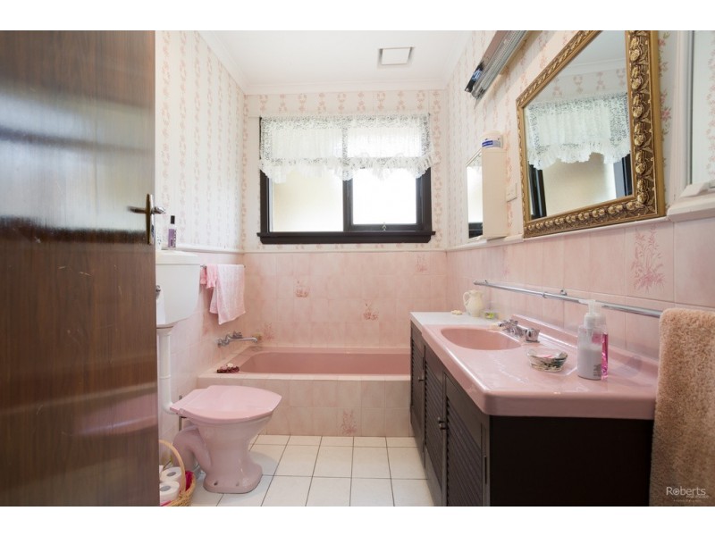 15 Cherry Road, Trevallyn TAS 7250