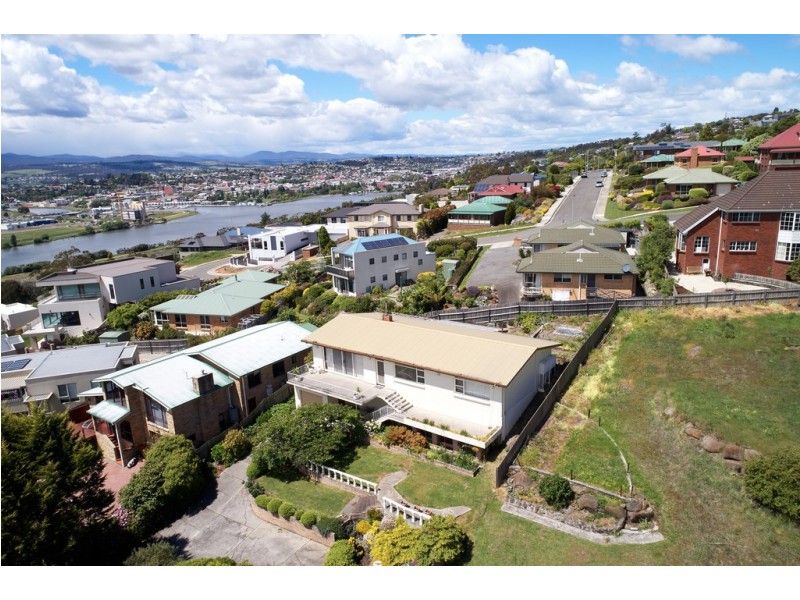 15 Cherry Road, Trevallyn TAS 7250